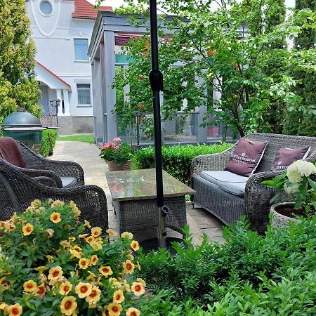 Bortnichi House Hotel Kyiv Exterior photo
