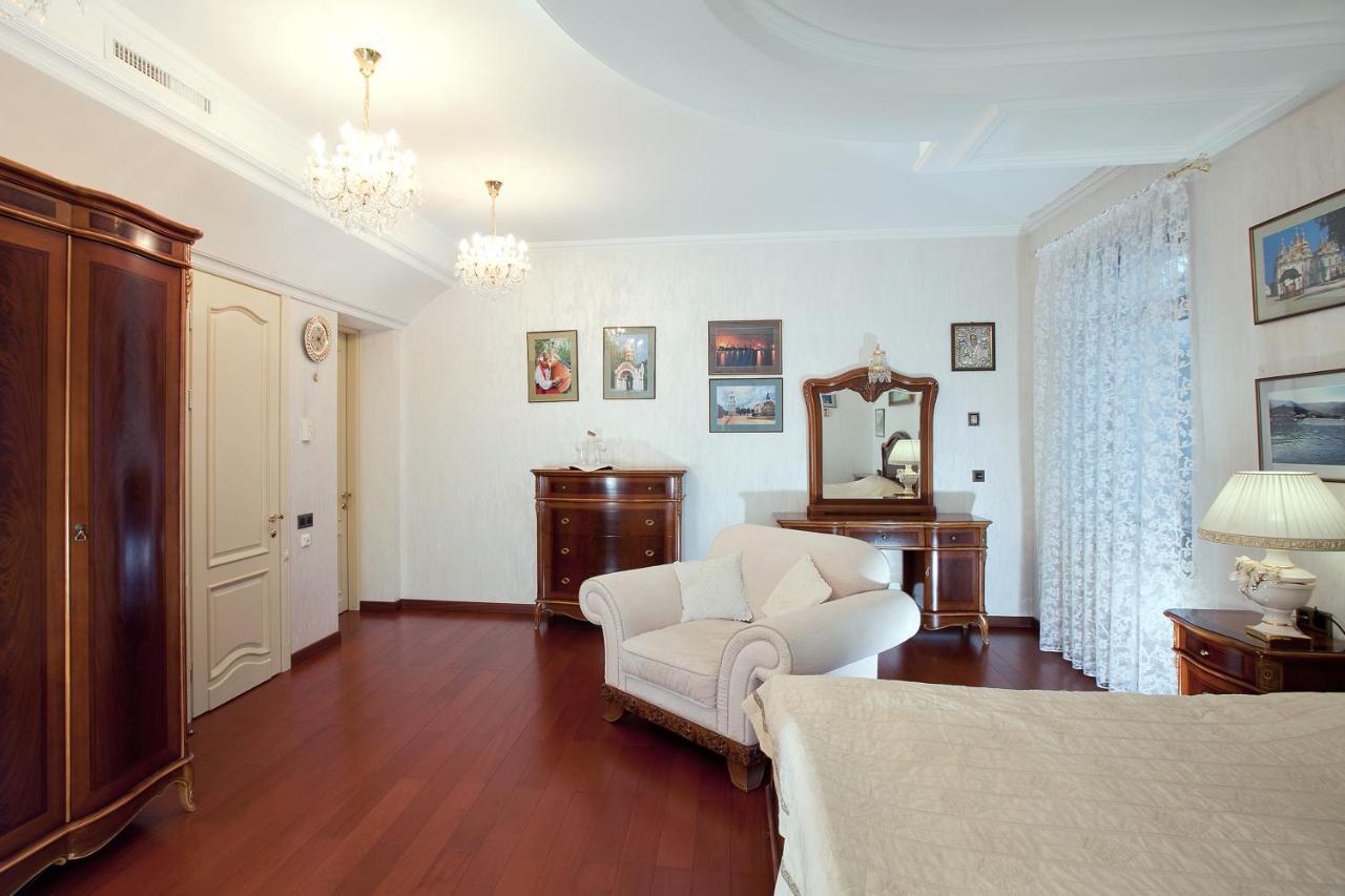 Bortnichi House Hotel Kyiv Exterior photo