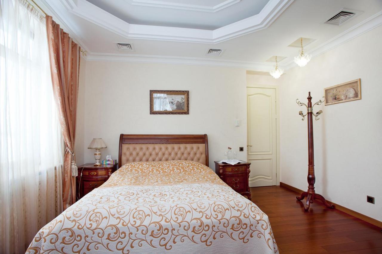 Bortnichi House Hotel Kyiv Exterior photo
